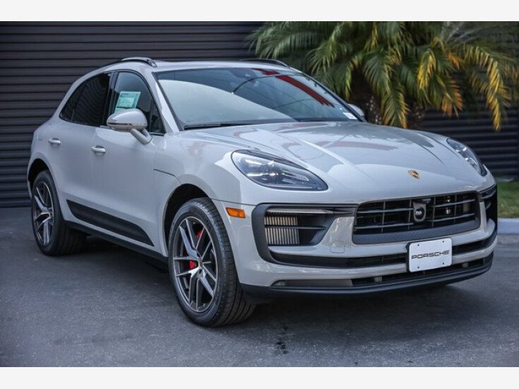 Thumbnail Photo undefined for New 2022 Porsche Macan S